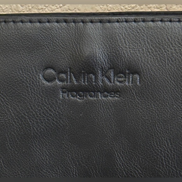 Calvin Klein Fragrances tote, faux leather - Picture 5 of 8